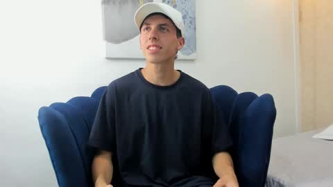   H  K   online show from October 2025 08:27:02 PM