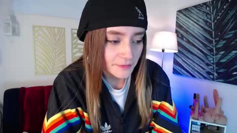 Nicole online show from March 2025 04:02:02 AM