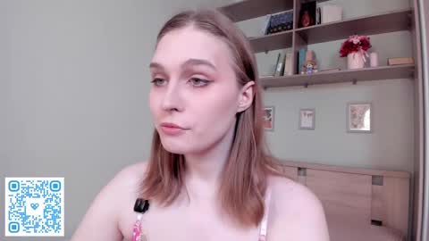 Mia online show from April 2026 08:09:02 AM