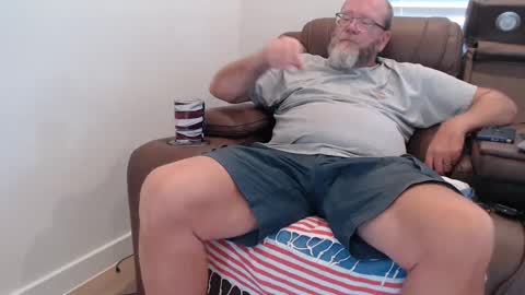 Snapshot of havebeardwilltravel3250 chatting on September 2025 09:29:02 PM havebeardwilltravel3250 online show from September 2025 09:29:02 PM