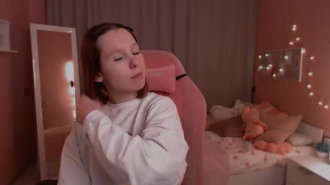 Mia online show from January 2026 01:19:01 AM