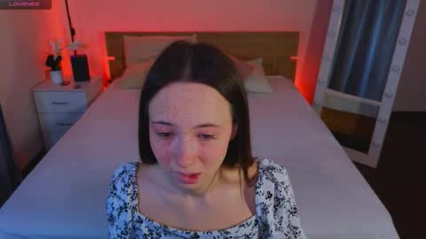 Hayle online show from November 2025 01:41:01 AM