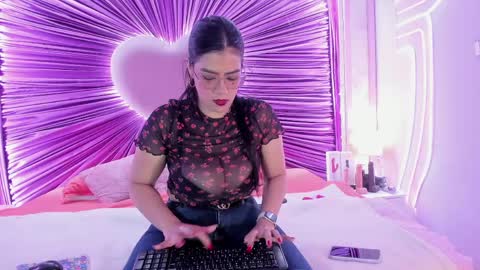 haylenpark online show from April 2026 09:43:02 AM