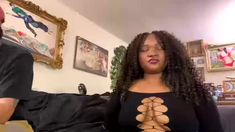 hazedhoney24 online show from October 2025 02:00:01 AM