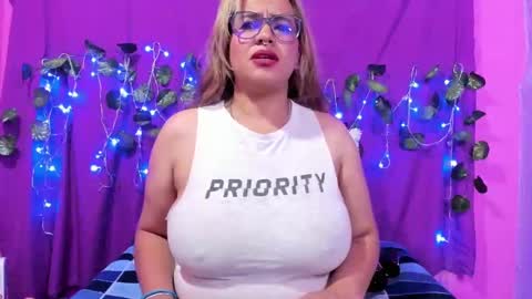 hazel online show from March 2025 04:08:02 AM