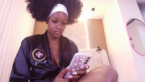 Snapshot of hazel_kataleya chatting on April 2026 07:20:02 PM kataleya online show from April 2026 07:20:02 PM