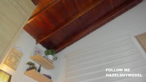 Im Hazel online show from December 2024 11:54:01 PM