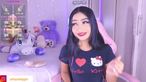 Snapshot of hazelbabee_ chatting on June 2026 03:08:01 AM Lynn online show from June 2026 03:08:01 AM