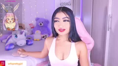 Snapshot of hazelbabee_ chatting on June 2026 08:45:02 AM Lynn online show from June 2026 08:45:02 AM