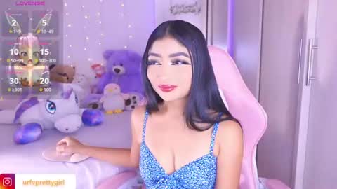 Snapshot of hazelbabee_ chatting on June 2026 04:15:02 AM Lynn online show from June 2026 04:15:02 AM