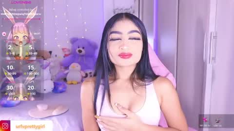 Snapshot of hazelbabee_ chatting on June 2026 07:46:01 AM Lynn online show from June 2026 07:46:01 AM