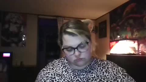 Hazeleyez97 online show from September 2025 03:17:02 AM