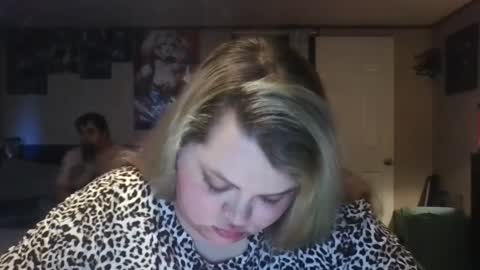 Hazeleyez97 online show from September 2025 06:42:01 PM