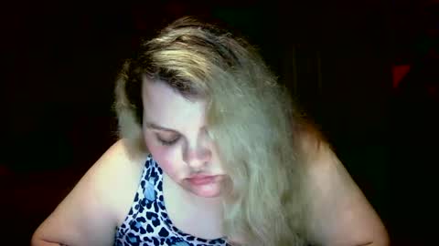 Hazeleyez97 online show from September 2025 06:18:01 AM