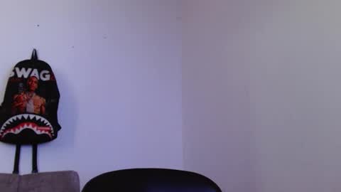 hazlan_420 online show from November 2025 07:32:02 PM