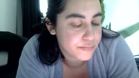 Snapshot of heatwavee chatting on June 2026 02:05:02 PM heatwavee online show from June 2026 02:05:02 PM