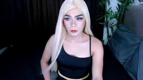 Snapshot of heaven_amethyst chatting on September 2025 01:49:02 AM Goddess Heaven online show from September 2025 01:49:02 AM