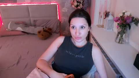 Snapshot of heaven_chloe chatting on June 2026 08:44:02 PM Heaven girl online show from June 2026 08:44:02 PM