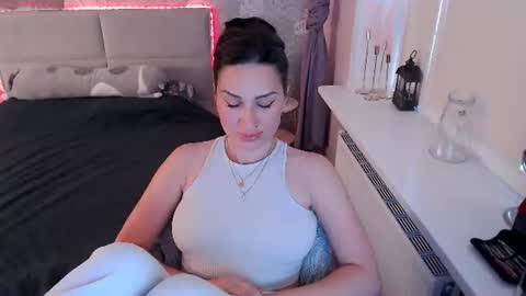 Snapshot of heaven_chloe chatting on July 2026 05:16:01 PM Heaven girl online show from July 2026 05:16:01 PM
