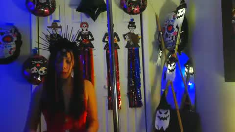 Heavenllyy online show from November 2025 12:35:02 AM