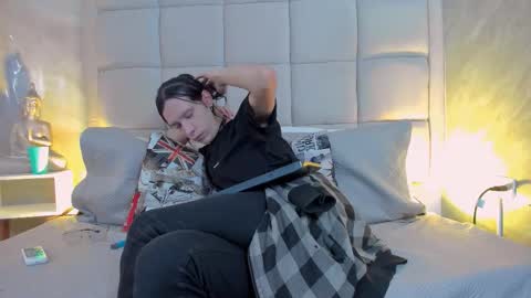 Keira Hecate online show from October 2025 08:10:01 PM