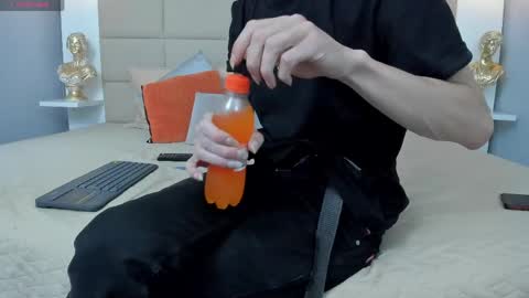 Keira Hecate online show from April 2026 07:58:01 PM