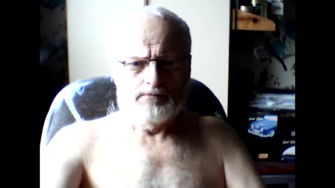 Snapshot of hedgehog61 chatting on October 2025 10:27:02 AM hedgehog61 online show from October 2025 10:27:02 AM