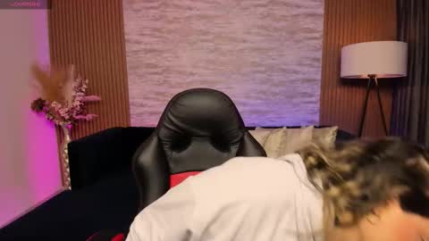 Heidy online show from November 2025 03:16:02 AM