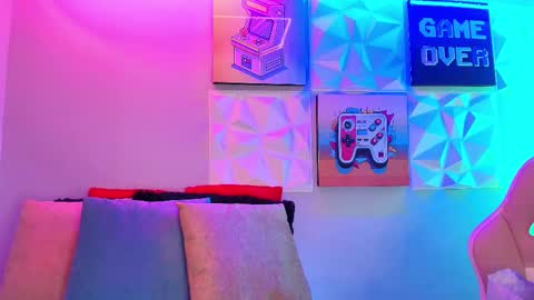   online show from March 2025 11:33:01 AM