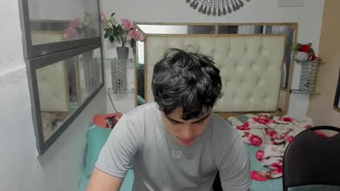 heiker_ online show from October 2025 03:14:01 AM