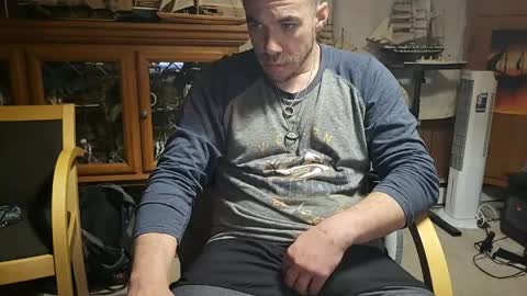 xxScubaStevexx online show from April 2026 06:56:02 AM