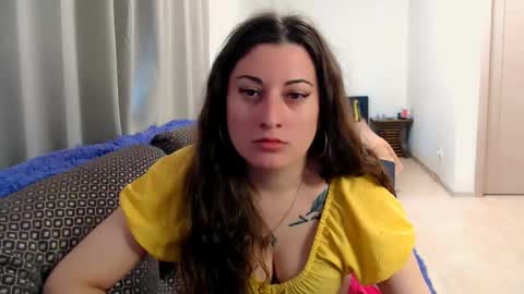 helen_adams_ online show from May 2026 06:31:01 AM