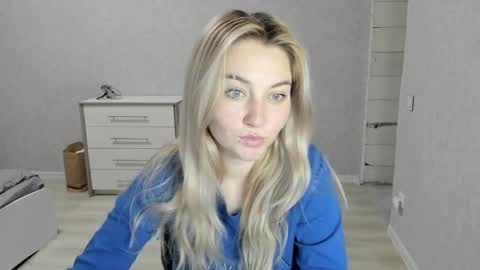 Snapshot of helen_angel_girl chatting on January 2025 02:51:01 PM Helen sven online show from January 2025 02:51:01 PM