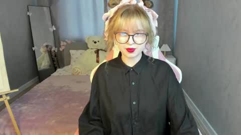 Helen Carson online show from April 2026 01:18:02 AM