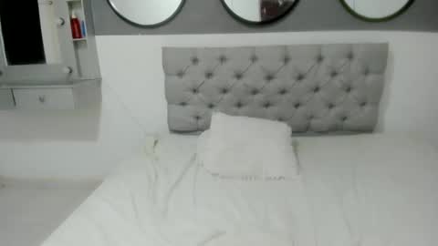 Snapshot of helen_curly chatting on January 2025 02:30:02 PM helen_curly online show from January 2025 02:30:02 PM