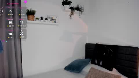 helen_miller online show from July 2026 11:40:02 PM