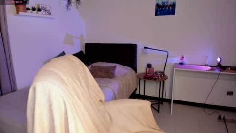 helen_miller online show from July 2026 01:49:01 AM