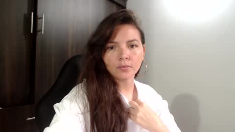 Snapshot of helena018 chatting on October 2025 03:00:02 PM helena online show from October 2025 03:00:02 PM
