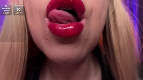 Snapshot of helena__femdom chatting on May 2026 08:06:01 PM Helena online show from May 2026 08:06:01 PM