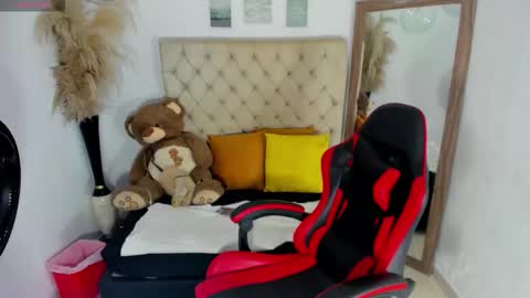 HELENA COPPER online show from January 2026 12:47:01 AM