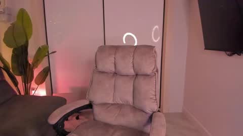 Helen online show from January 2025 11:13:01 PM