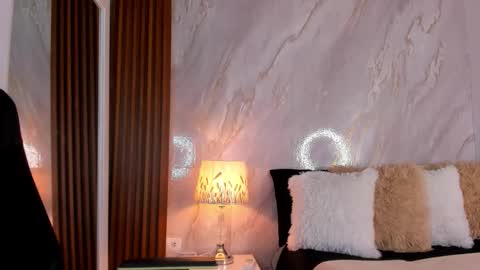 Helena Santos  online show from January 2026 11:15:01 AM