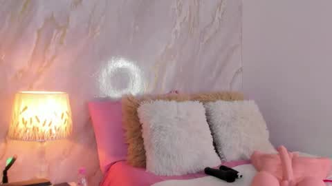 Snapshot of helena_santos01 chatting on May 2026 01:28:02 PM Helena Santos online show from May 2026 01:28:02 PM