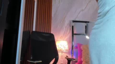 Snapshot of helena_santos01 chatting on June 2026 12:41:02 PM Helena Santos online show from June 2026 12:41:02 PM
