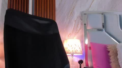 Snapshot of helena_santos01 chatting on June 2026 10:43:01 AM Helena Santos online show from June 2026 10:43:01 AM