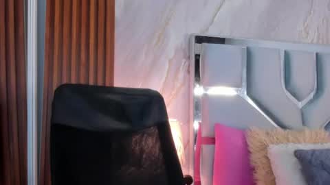 Snapshot of helena_santos01 chatting on June 2026 10:37:02 AM Helena Santos online show from June 2026 10:37:02 AM