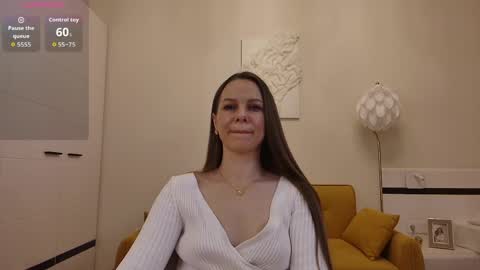 Snapshot of helenbenit chatting on May 2026 07:55:02 PM Helen online show from May 2026 07:55:02 PM