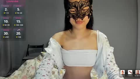 Snapshot of helenblazetrt chatting on May 2026 02:09:02 AM Hi I am Helen online show from May 2026 02:09:02 AM