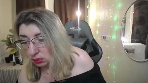 helenenigma online show from January 2025 02:15:01 AM