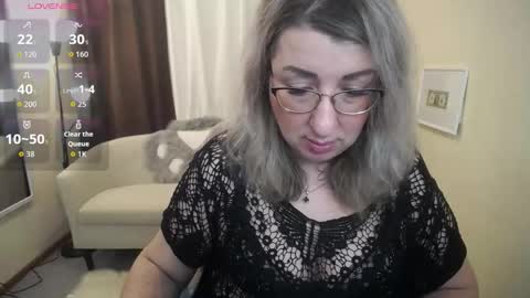 helenenigma online show from November 2025 07:46:02 PM